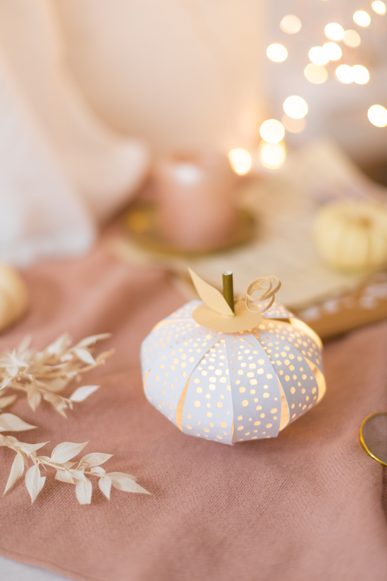 DIY-Herbst-basteln-kuerbis-cricut-plotter-herbstbasteln-16