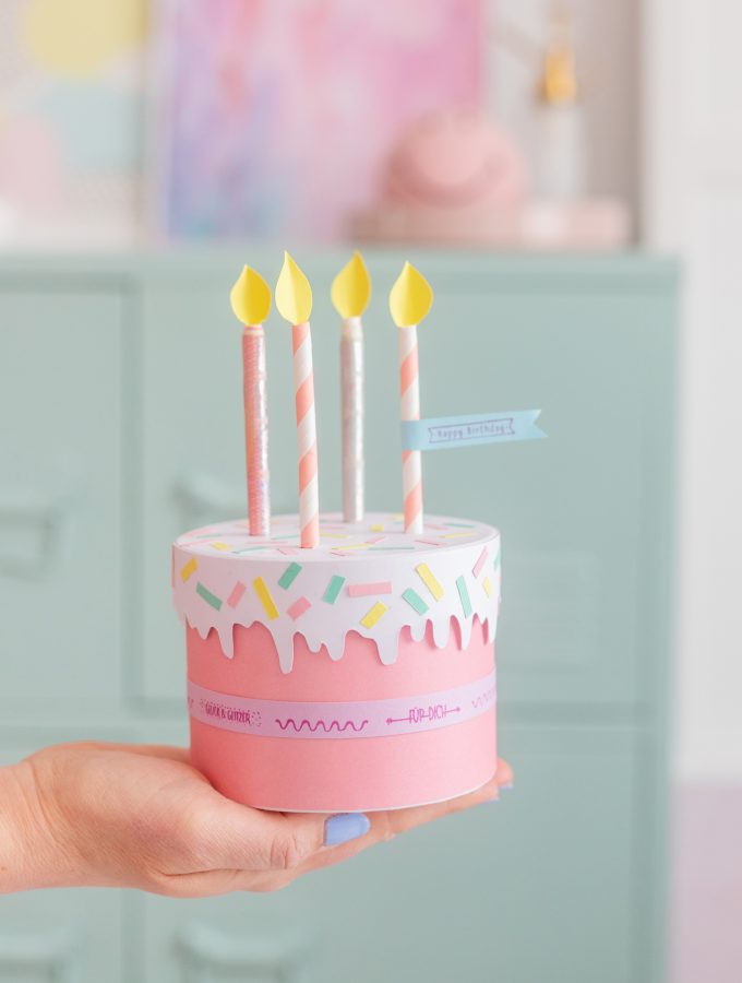 geschenkidee-torte-papier-diy-geschenk-verpackung-basteln-trodat-geldgeschenk-verschenken-29